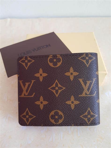 กระเป๋าเงินผู้ชาย louis vuitton|กระเป๋าสตางค์สำหรับผู้ชาย .